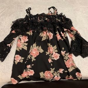 Gorgeous off the Shoulder Floral Top